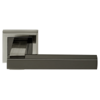 Ручка дверная PIQUADRO MH-37 SN/BN-S раздельная на квадратной накладке, цвет бел. никель/черн. никель, ЦАМ Light