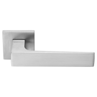 Ручка дверная MIRA раздельная на квадратной розетке, цвет матовый хром, ЦАМ light