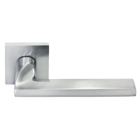 Ручка дверная KAFFEE MH-50-S6 SC раздельная на квадратной розетке, цвет матовый хром, ЦАМ Light